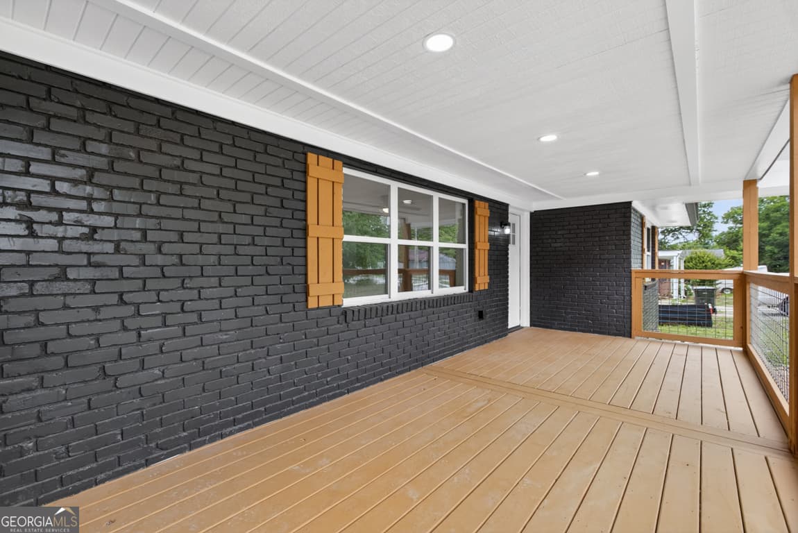 4 bedroom, 2 bathroom, 1,600 sq ft single family residence for sale at 5193 Hazel Street, Covington, GA 30014 — photo 7