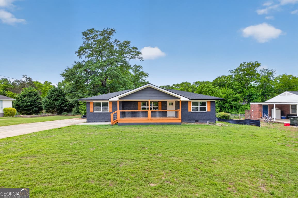 4 bedroom, 2 bathroom, 1,600 sq ft single family residence for sale at 5193 Hazel Street, Covington, GA 30014 — photo 5