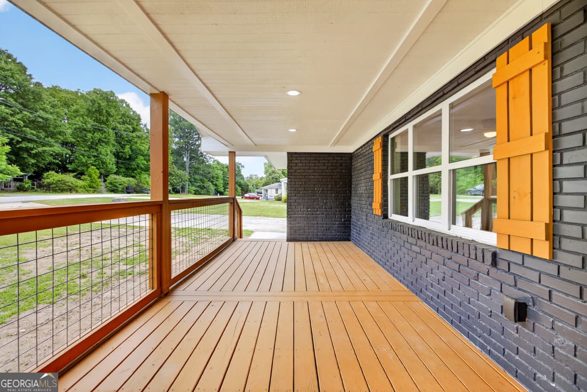 4 bedroom, 2 bathroom, 1,600 sq ft single family residence for sale at 5193 Hazel Street, Covington, GA 30014 — photo 9