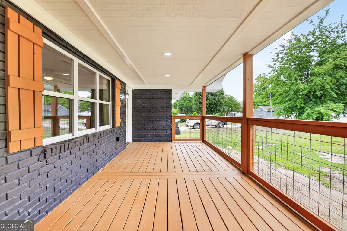 4 bedroom, 2 bathroom, 1,600 sq ft single family residence for sale at 5193 Hazel Street, Covington, GA 30014 — photo 8