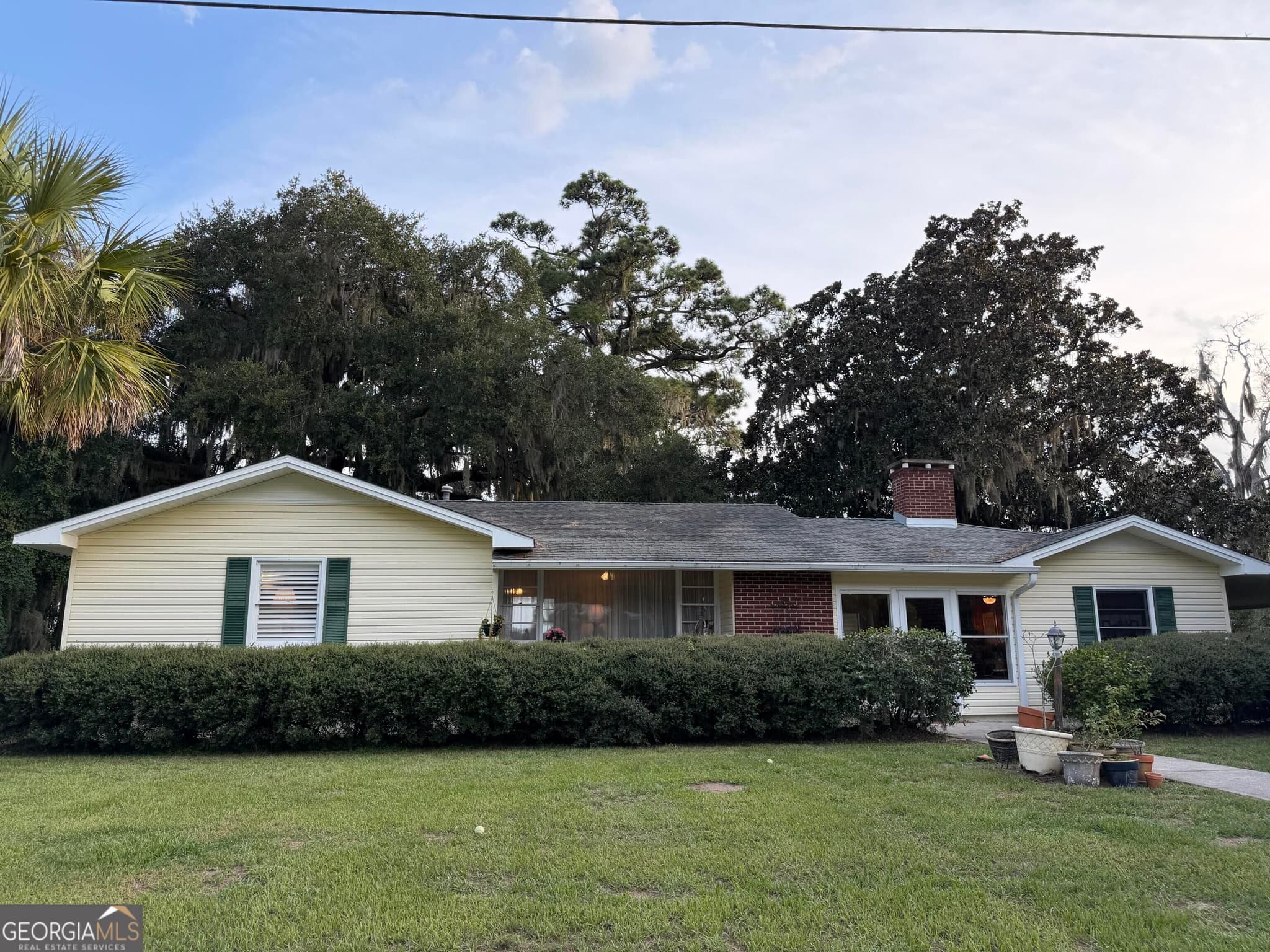 2 bedroom, 1.5 bathroom, 1,886 sq ft single family residence for sale at 809 Fort King George Drive, Darien, GA 31305 — photo 2