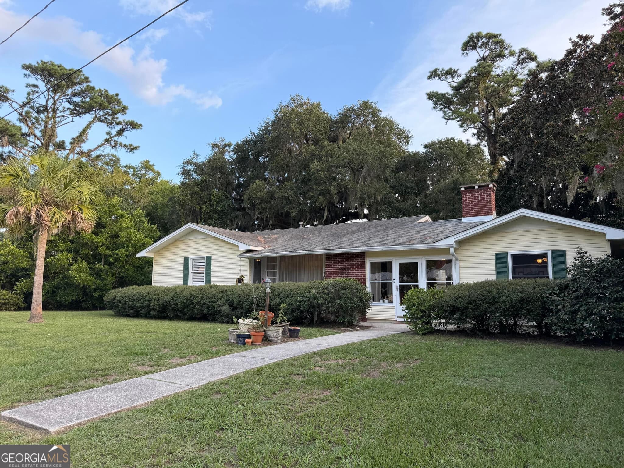 2 bedroom, 1.5 bathroom, 1,886 sq ft single family residence for sale at 809 Fort King George Drive, Darien, GA 31305