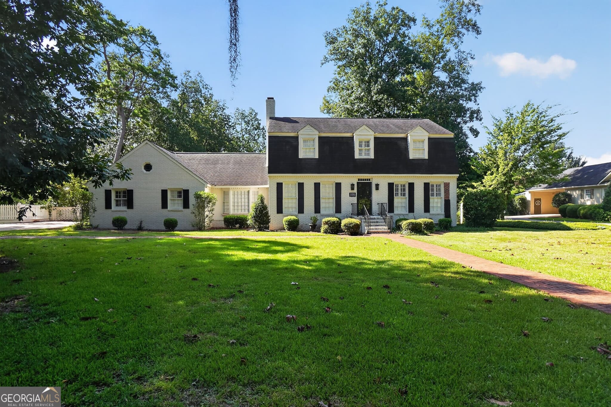 4 bedroom, 3.5 bathroom, 2,258 sq ft single family residence for sale at 2210 E Doublegate Drive, Albany, GA 31721