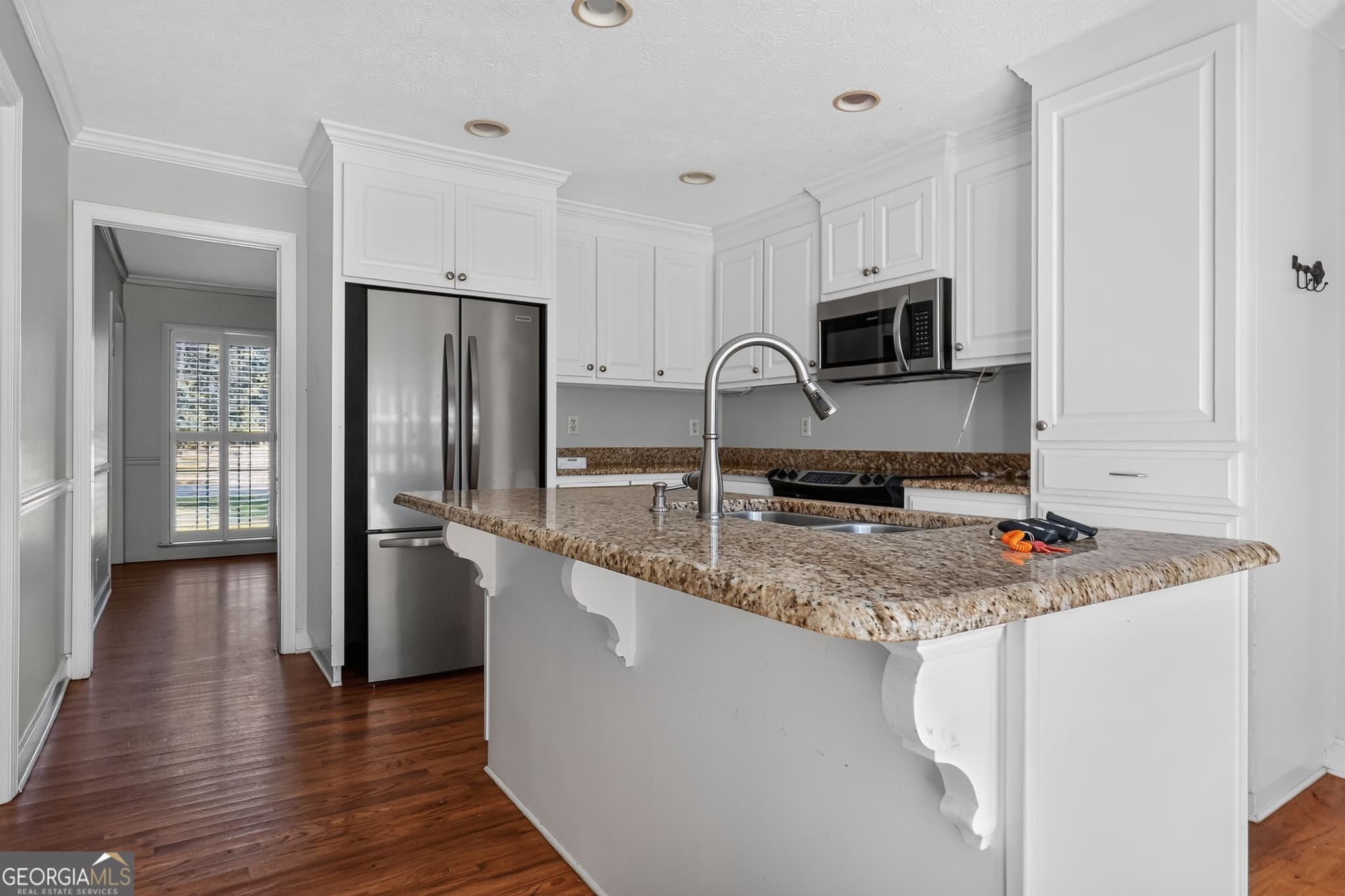 4 bedroom, 3.5 bathroom, 2,258 sq ft single family residence for sale at 2210 E Doublegate Drive, Albany, GA 31721 — photo 5