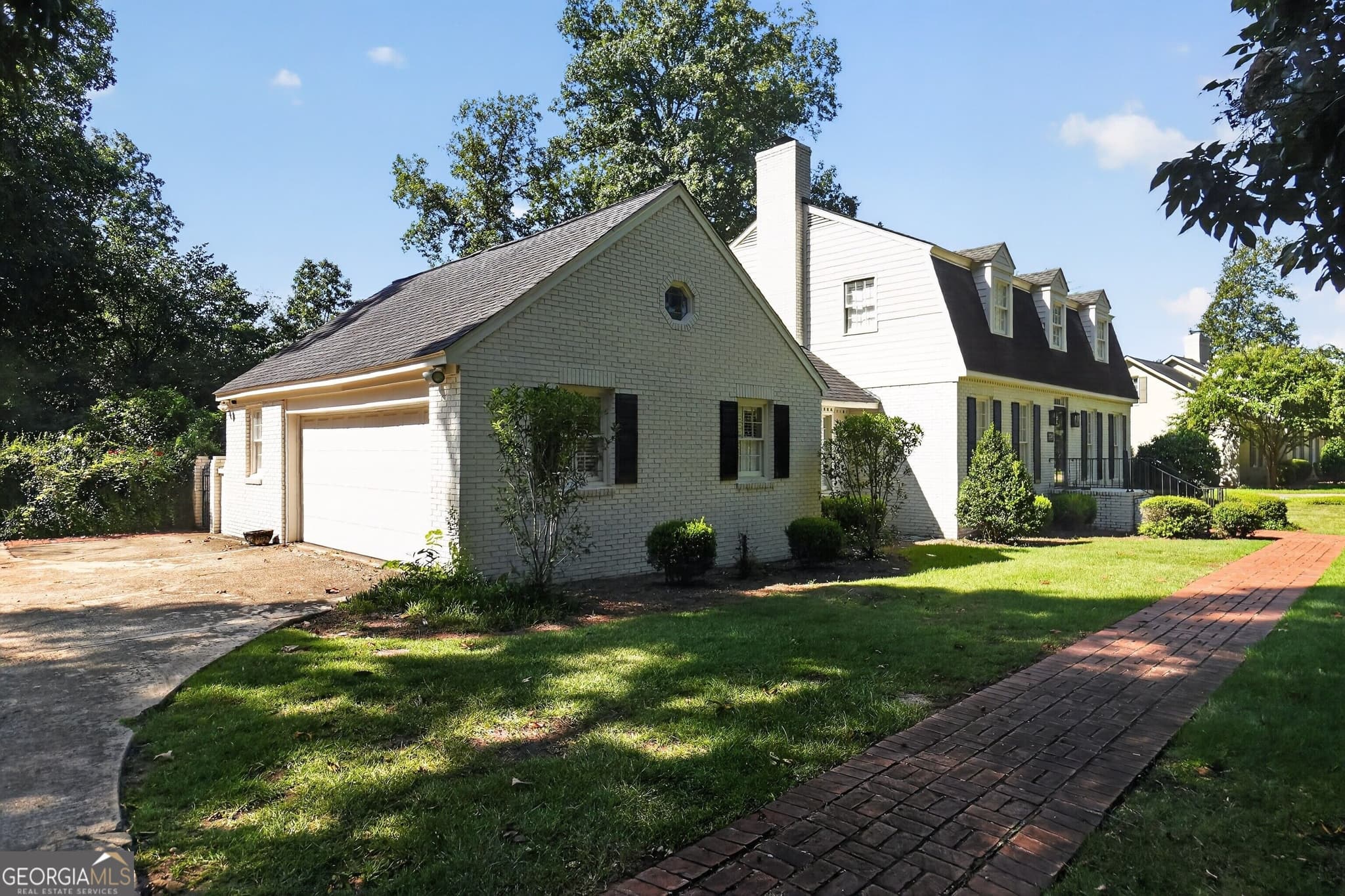 4 bedroom, 3.5 bathroom, 2,258 sq ft single family residence for sale at 2210 E Doublegate Drive, Albany, GA 31721 — photo 4