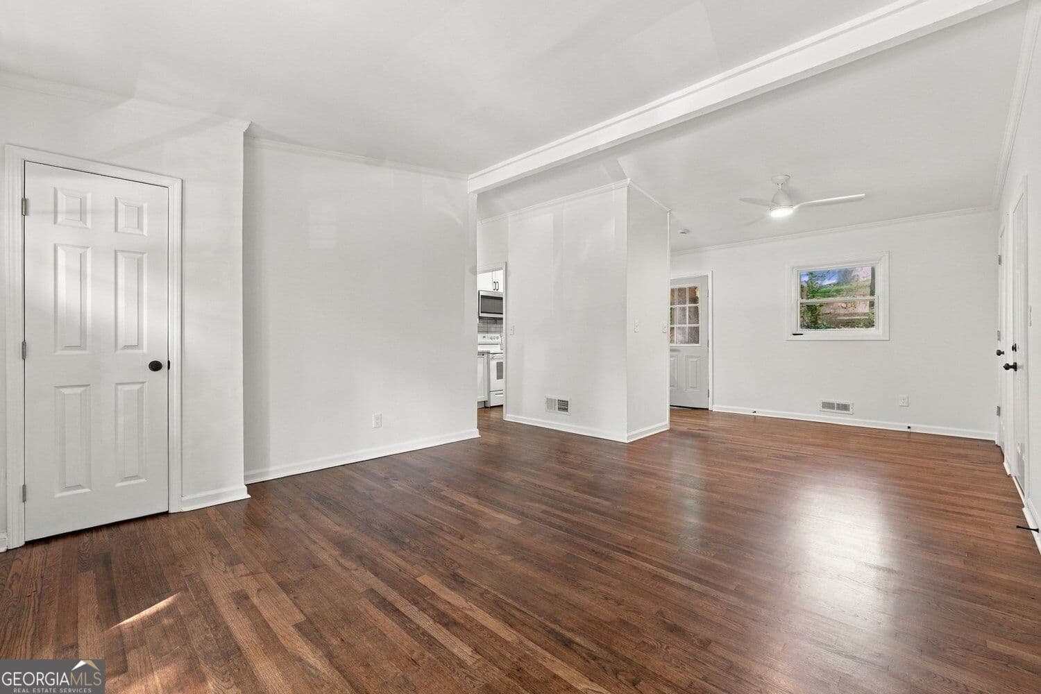 3 bedroom, 2 bathroom, 1,100 sq ft single family residence for sale at 3726 Larkspur Terrace, Decatur, GA 30032 — photo 10