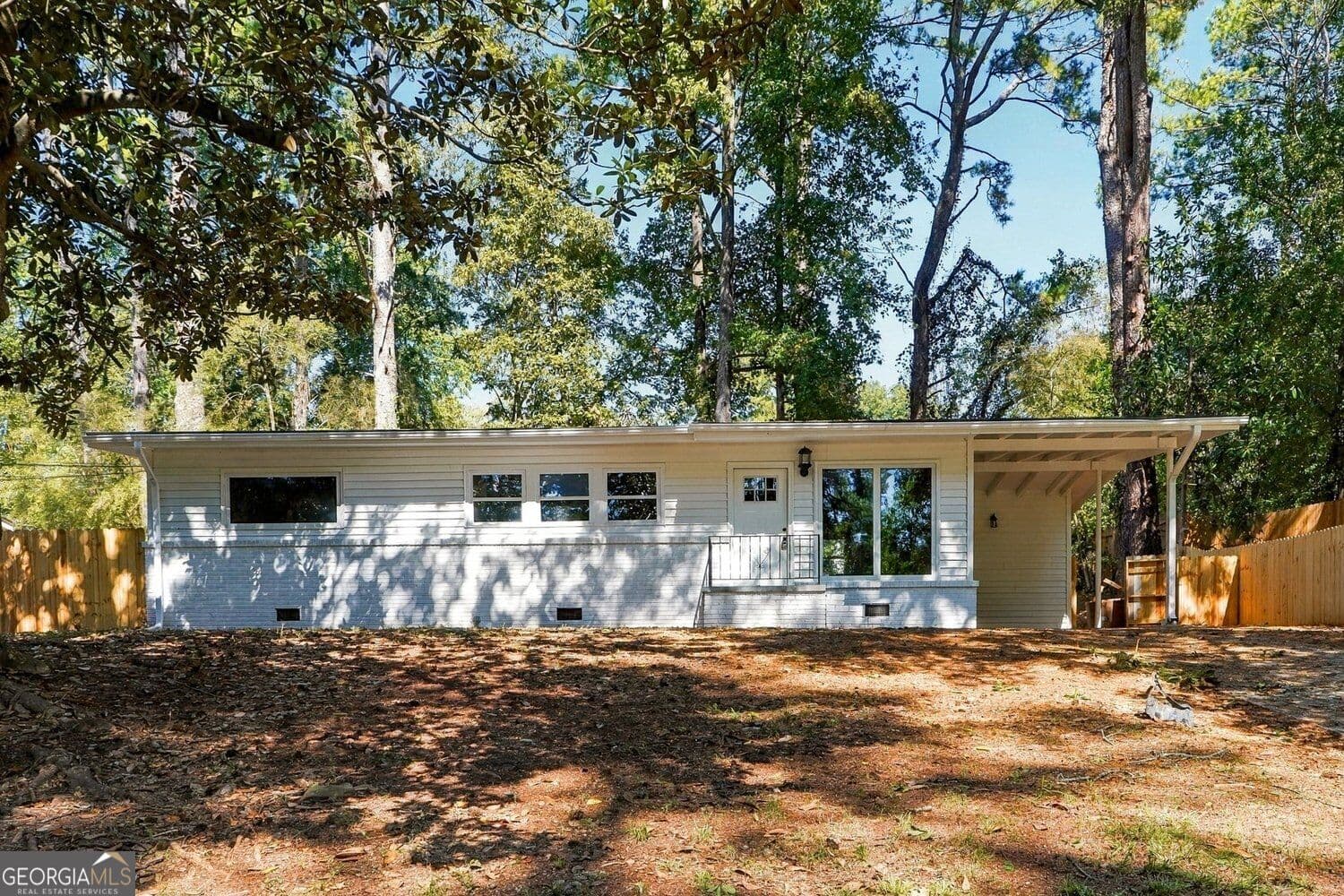 3 bedroom, 2 bathroom, 1,100 sq ft single family residence for sale at 3726 Larkspur Terrace, Decatur, GA 30032 — photo 4