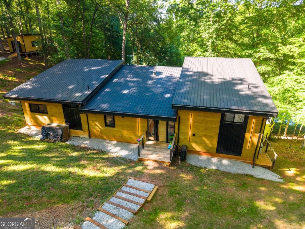 3 bedroom, 2 bathroom, 2,488 sq ft single family residence for sale at 642 Susan Davis Road, Sparta, GA 31087 — photo 3