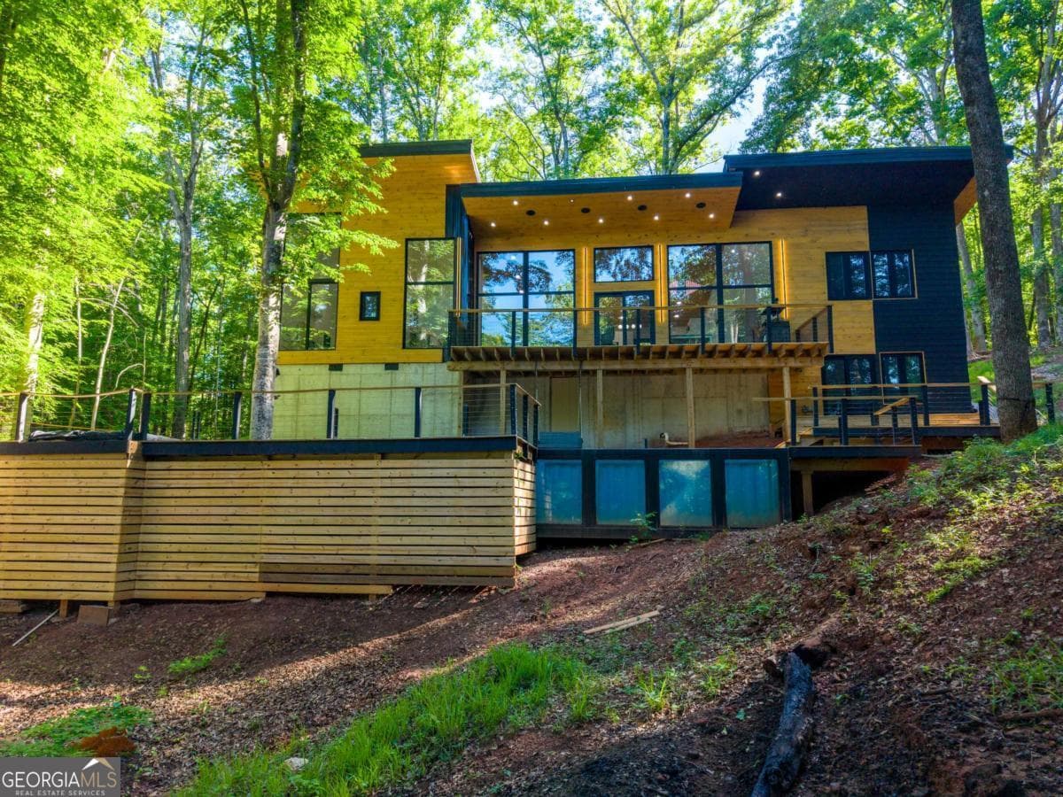 3 bedroom, 2 bathroom, 2,488 sq ft single family residence for sale at 642 Susan Davis Road, Sparta, GA 31087 — photo 4