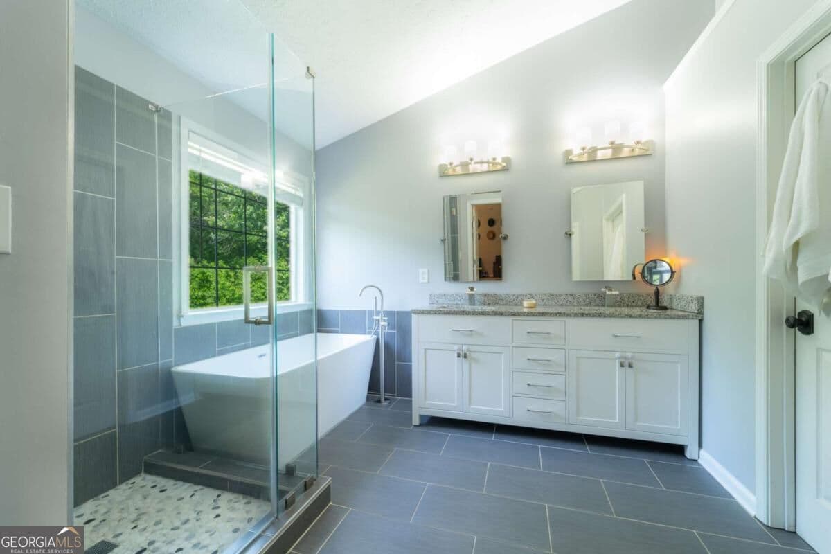 3 bedroom, 2.5 bathroom, 2,100 sq ft single family residence for sale at 1180 Overland Crossing, Alpharetta, GA 30004 — photo 9