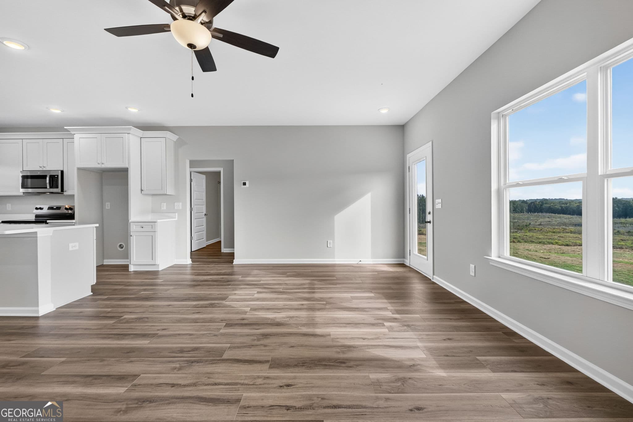 3 bedroom, 2 bathroom, 1,456 sq ft single family residence for sale at 1076 Primrose Circle, Greenville, GA 30222 — photo 10