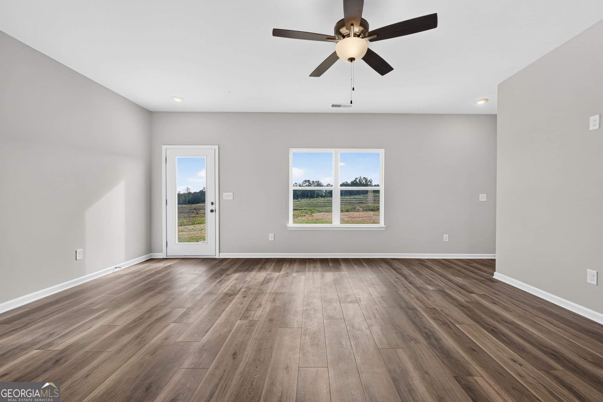 3 bedroom, 2 bathroom, 1,456 sq ft single family residence for sale at 1076 Primrose Circle, Greenville, GA 30222 — photo 8