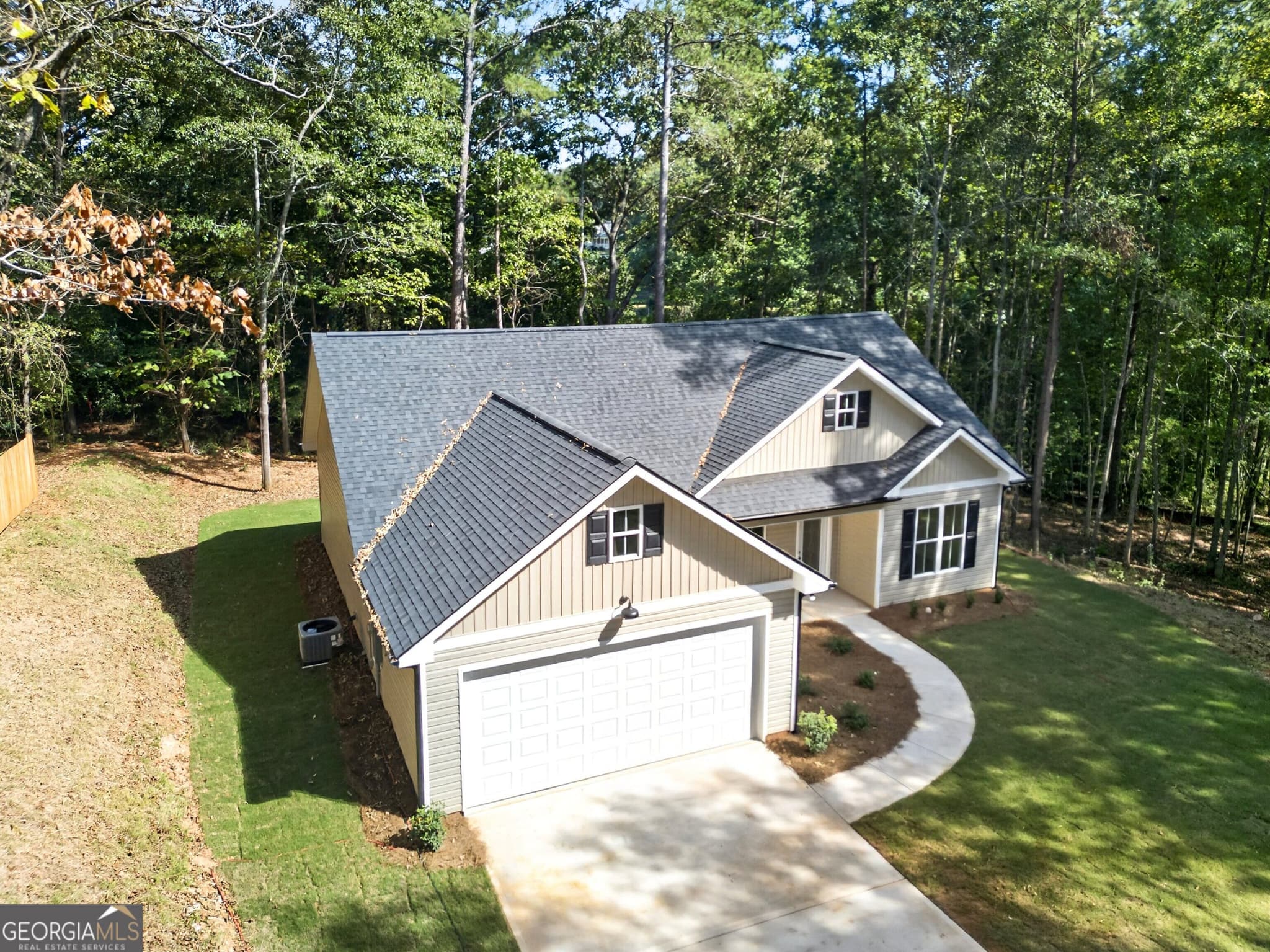 3 bedroom, 2 bathroom, 1,416 sq ft single family residence for sale at 104 Harris Street, Griffin, GA 30223 — photo 2