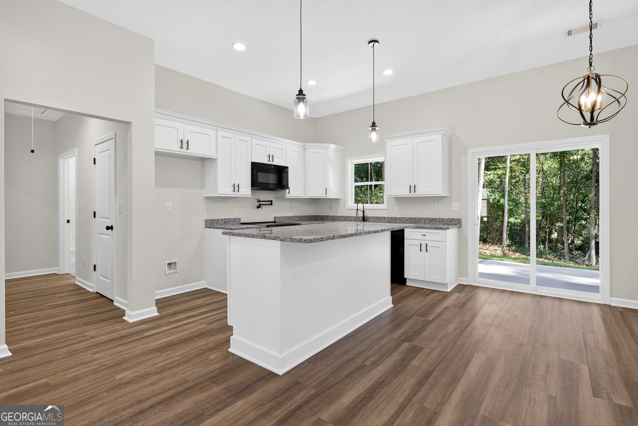 3 bedroom, 2 bathroom, 1,416 sq ft single family residence for sale at 104 Harris Street, Griffin, GA 30223 — photo 8