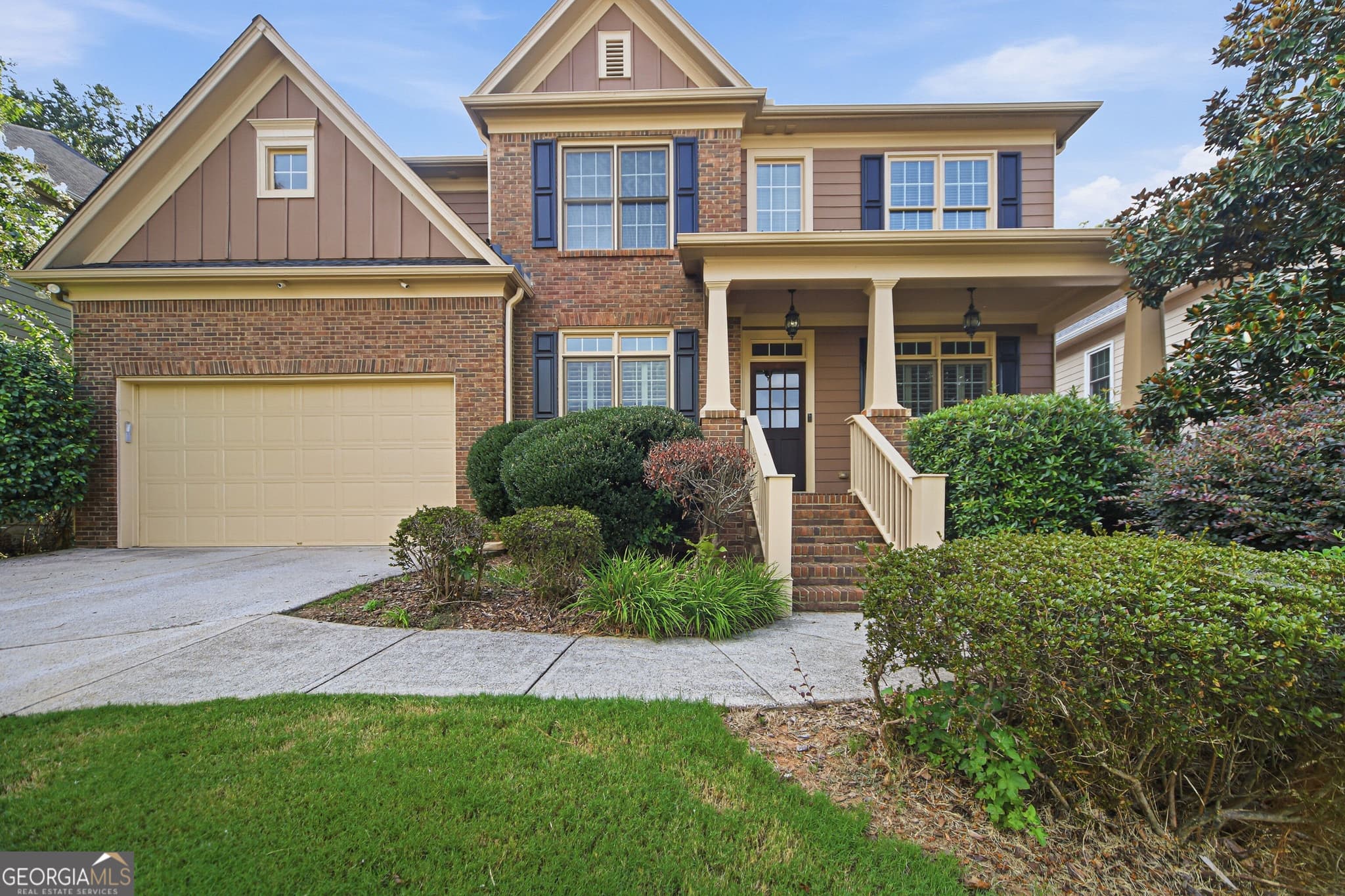 4 bedroom, 3.5 bathroom, 3,289 sq ft single family residence for sale at 700 Washington Way, Cumming, GA 30040 — photo 1 of 36