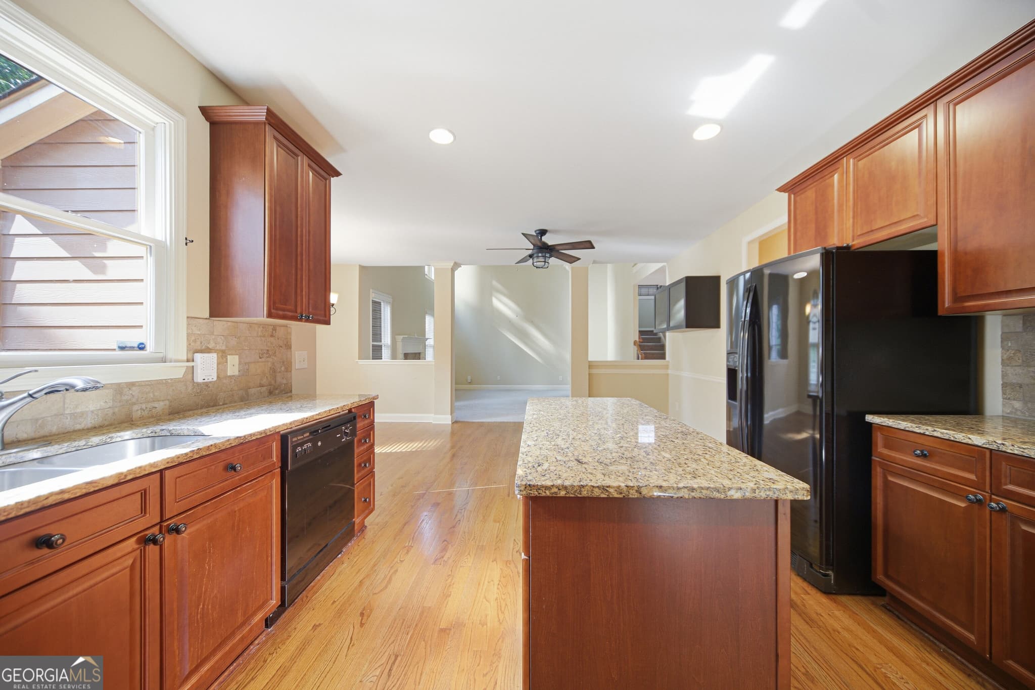 4 bedroom, 3.5 bathroom, 3,289 sq ft single family residence for sale at 700 Washington Way, Cumming, GA 30040 — photo 8