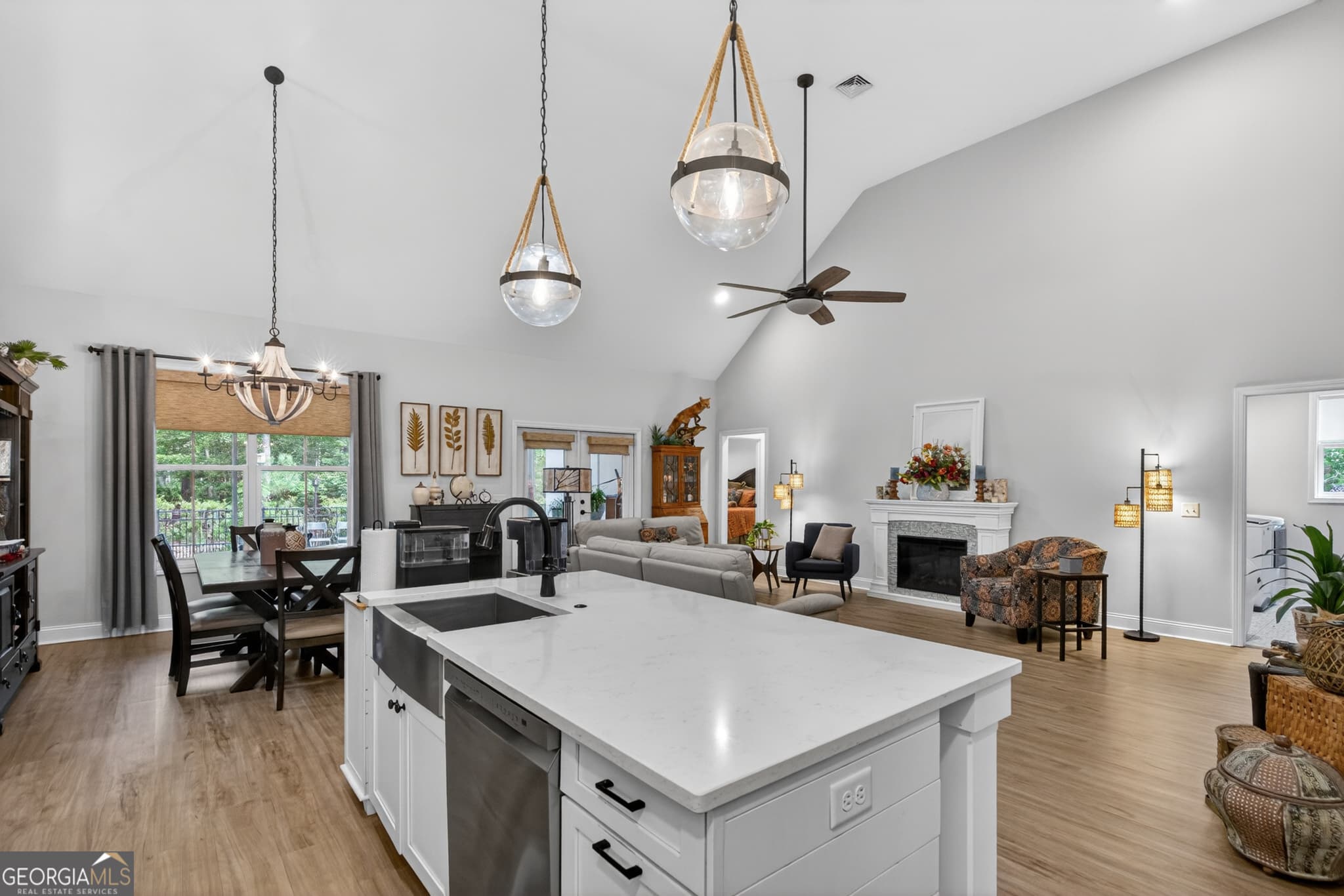 4 bedroom, 3 bathroom, 2,187 sq ft single family residence for sale at 218 Eagle Crest Drive, Waverly, GA 31565 — photo 9