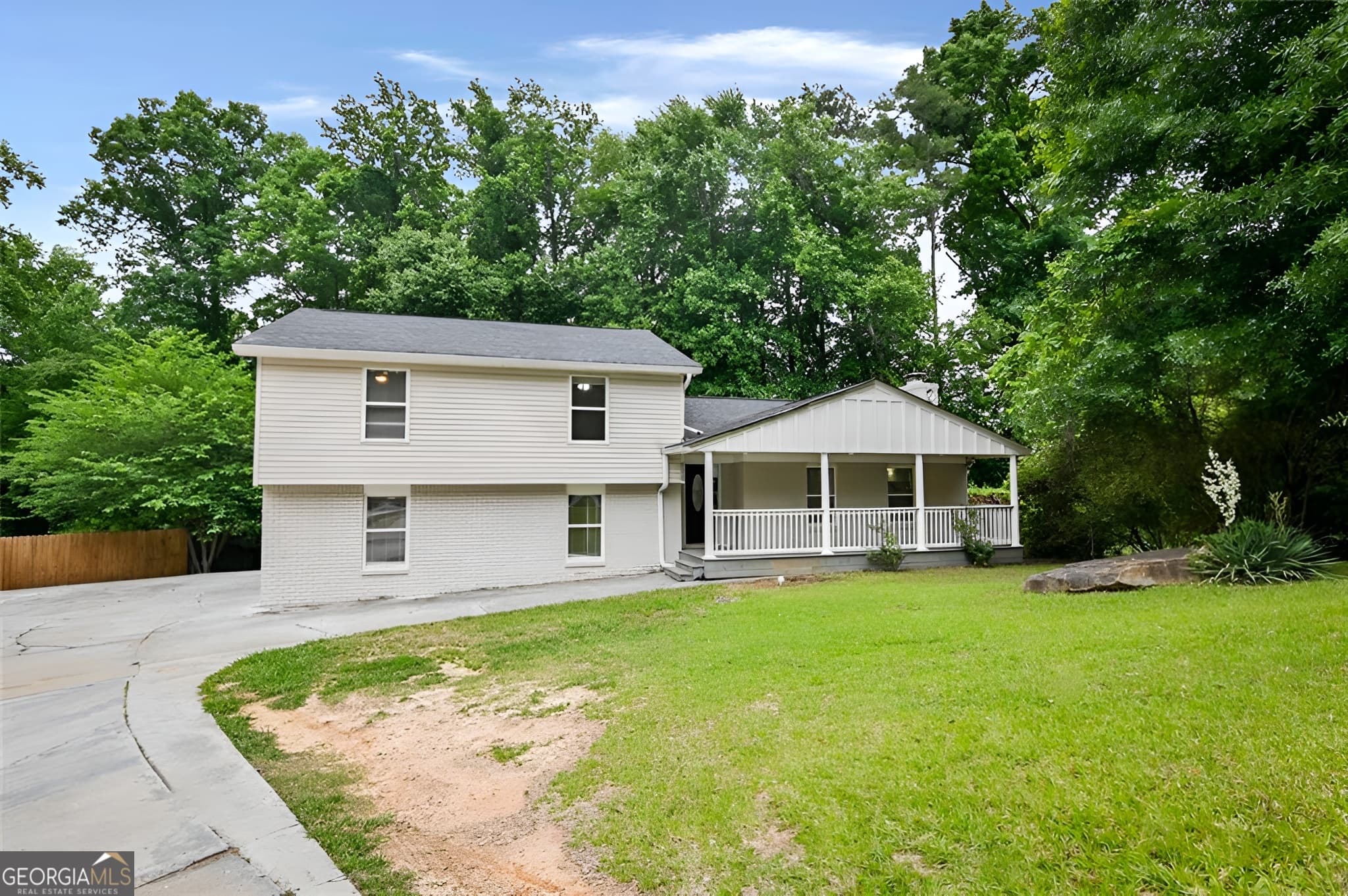 5 bedroom, 3 bathroom single family residence sold at 635 Garden Grove Drive, Lawrenceville, GA 30044