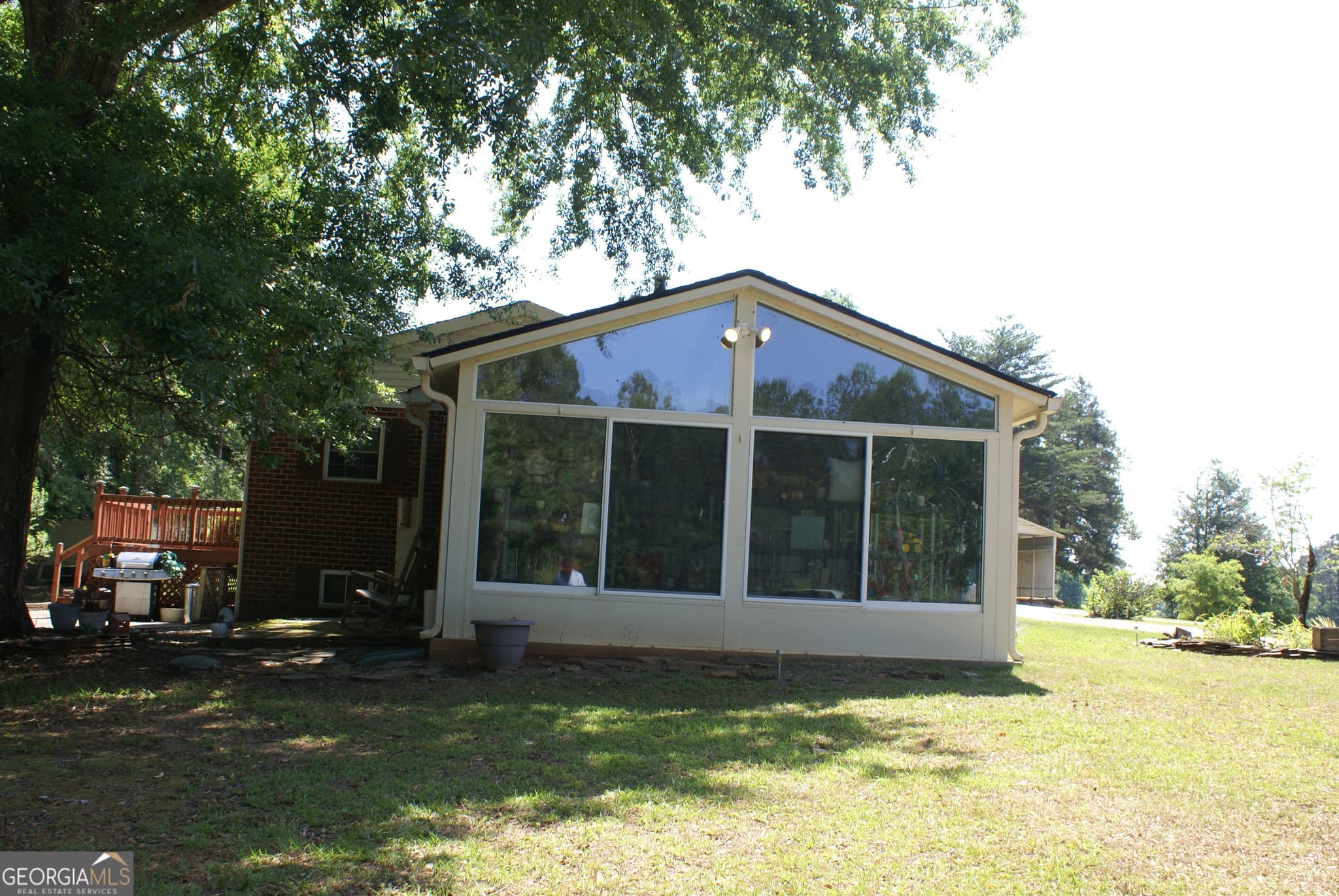 2 bedroom, 1.5 bathroom, 1,566 sq ft single family residence under contract at 1591 Waymanville Road, Thomaston, GA 30286 — photo 3