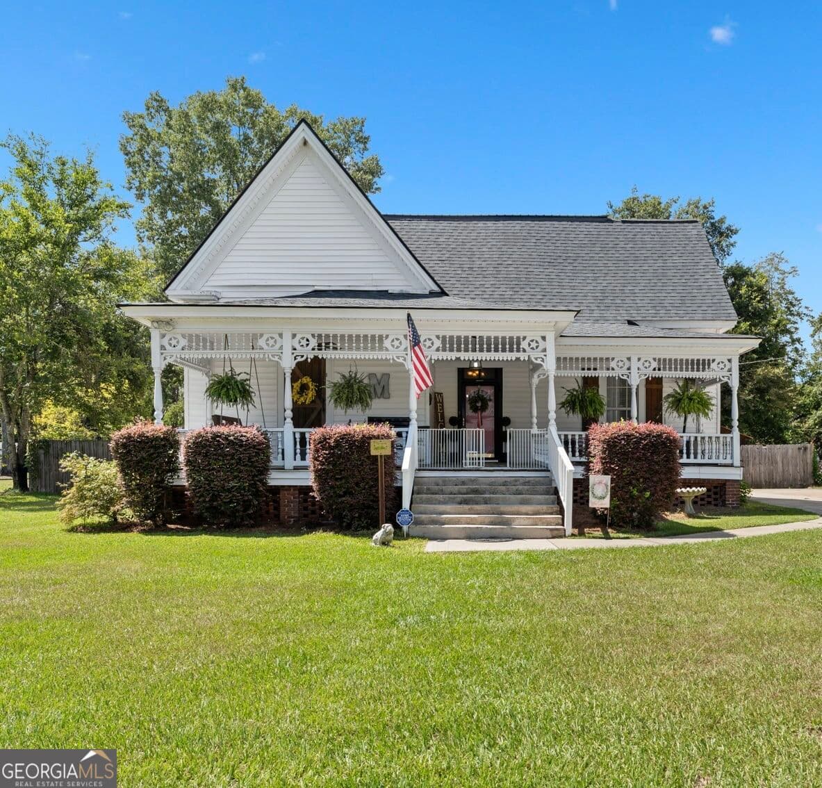 3 bedroom, 1.5 bathroom, 2,068 sq ft single family residence for sale at 89 S Dooley Street, Hawkinsville, GA 31036