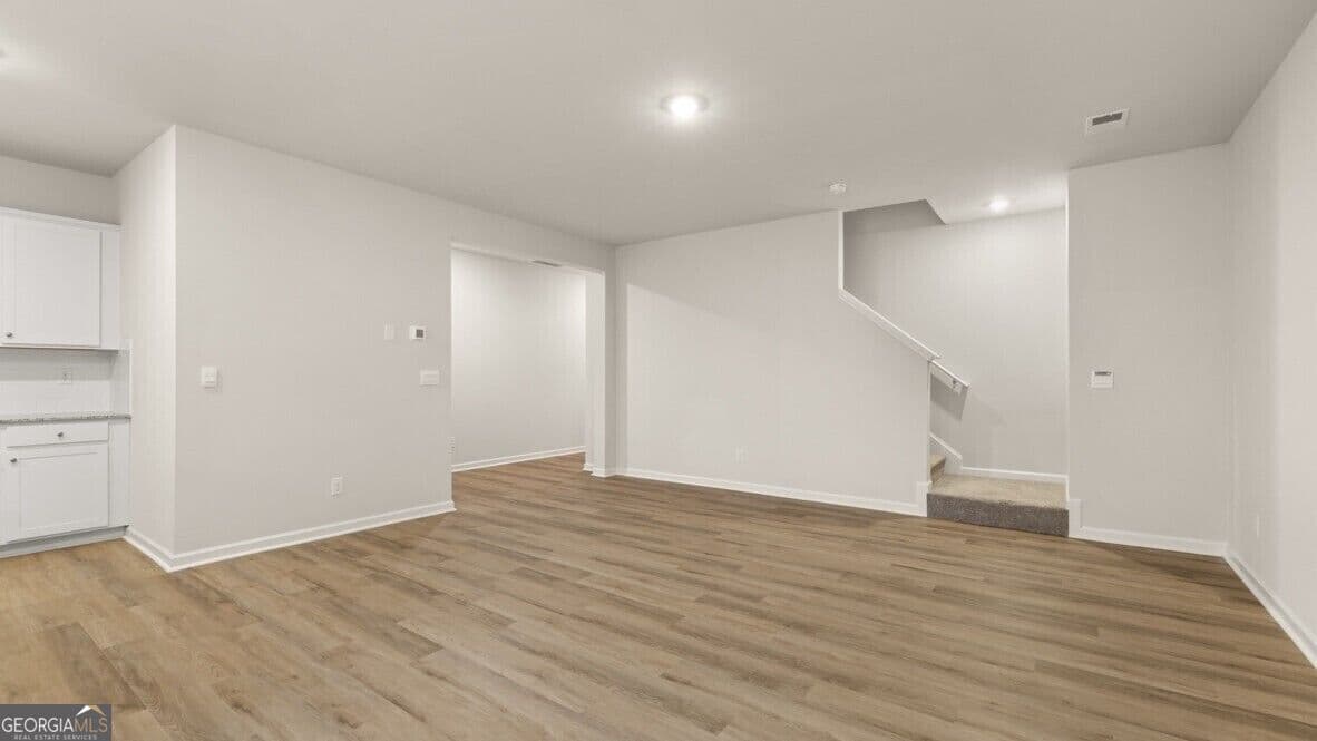 3 bedroom, 2.5 bathroom, 1,877 sq ft townhouse for sale at 2366 Carlton Parkway, Douglasville, GA 30135 — photo 8
