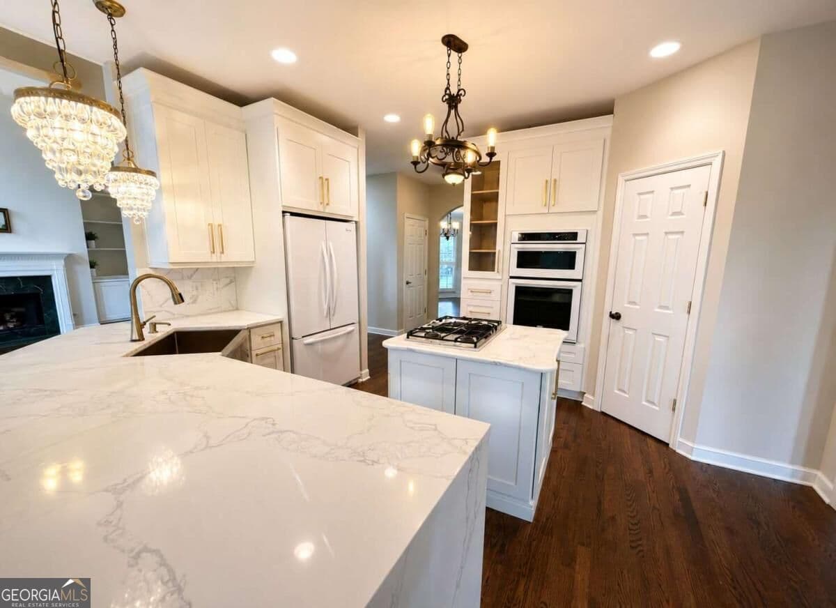 6 bedroom, 4 bathroom, 4,794 sq ft single family residence for rent at 1765 Noblin Summit Drive, Duluth, GA 30097 for $4,100 a month — photo 7