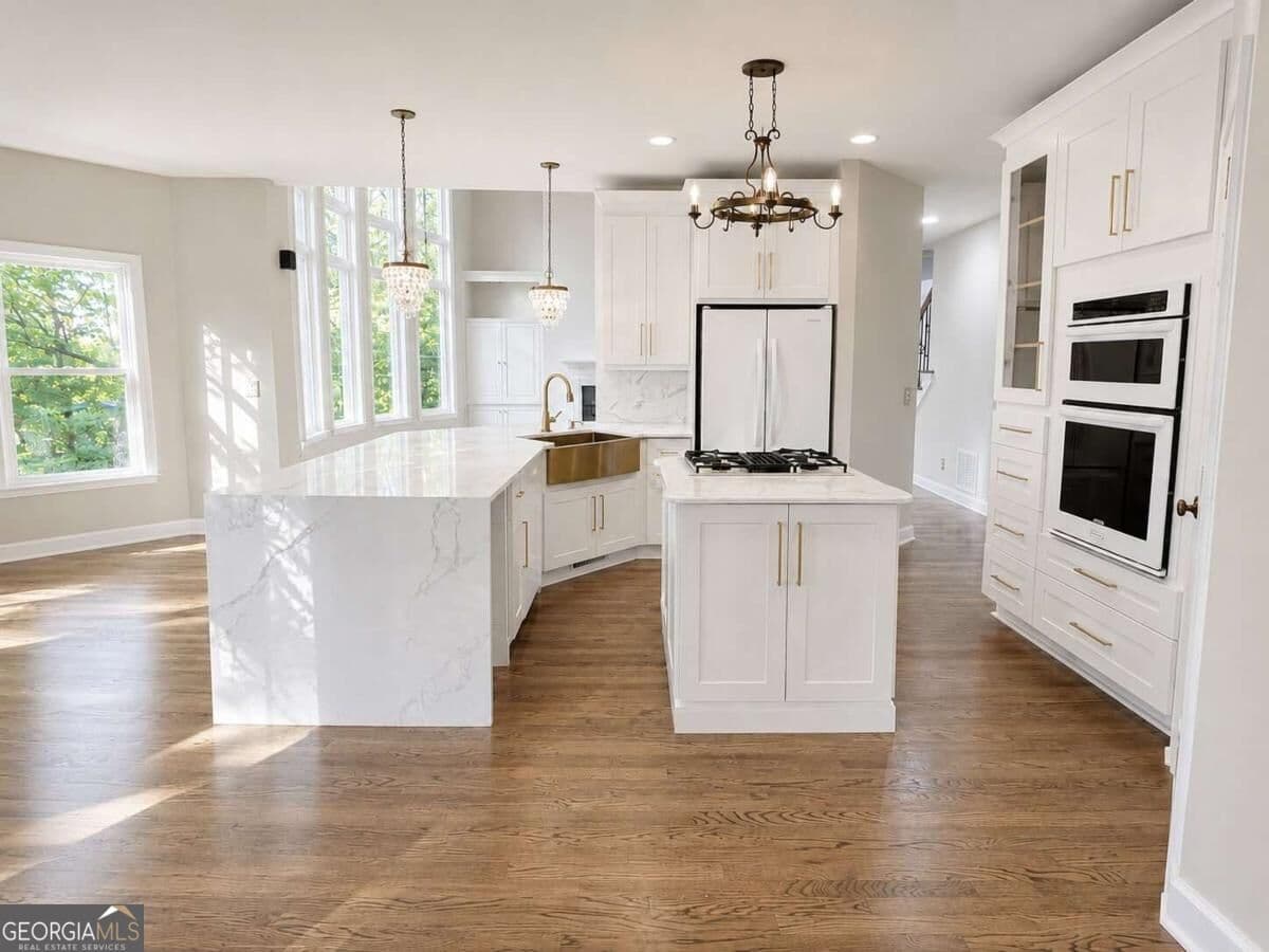6 bedroom, 4 bathroom, 4,794 sq ft single family residence for rent at 1765 Noblin Summit Drive, Duluth, GA 30097 for $4,100 a month — photo 5