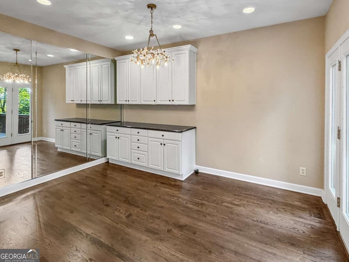6 bedroom, 4 bathroom, 4,794 sq ft single family residence for rent at 1765 Noblin Summit Drive, Duluth, GA 30097 for $4,100 a month — photo 10