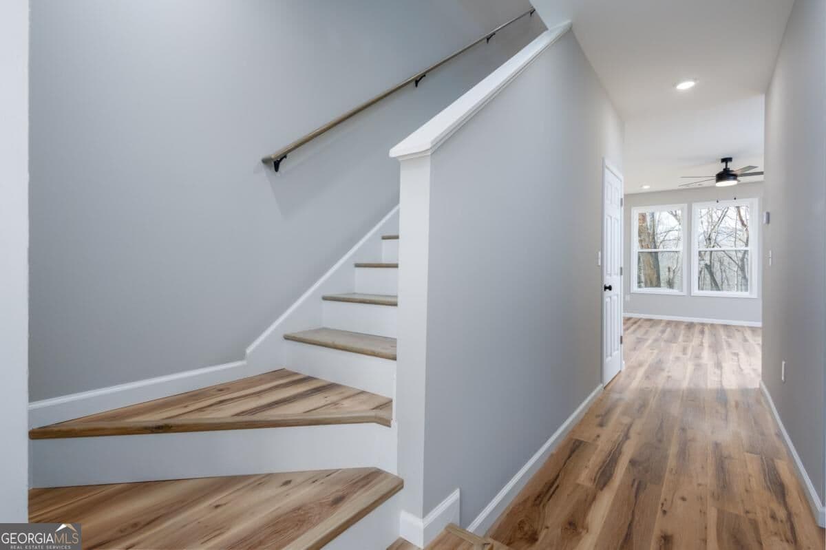 3 bedroom, 2.5 bathroom, 1,440 sq ft townhouse for rent at 200 Back Pine Way C, Ellijay, GA 30540 for $2,450 a month — photo 3