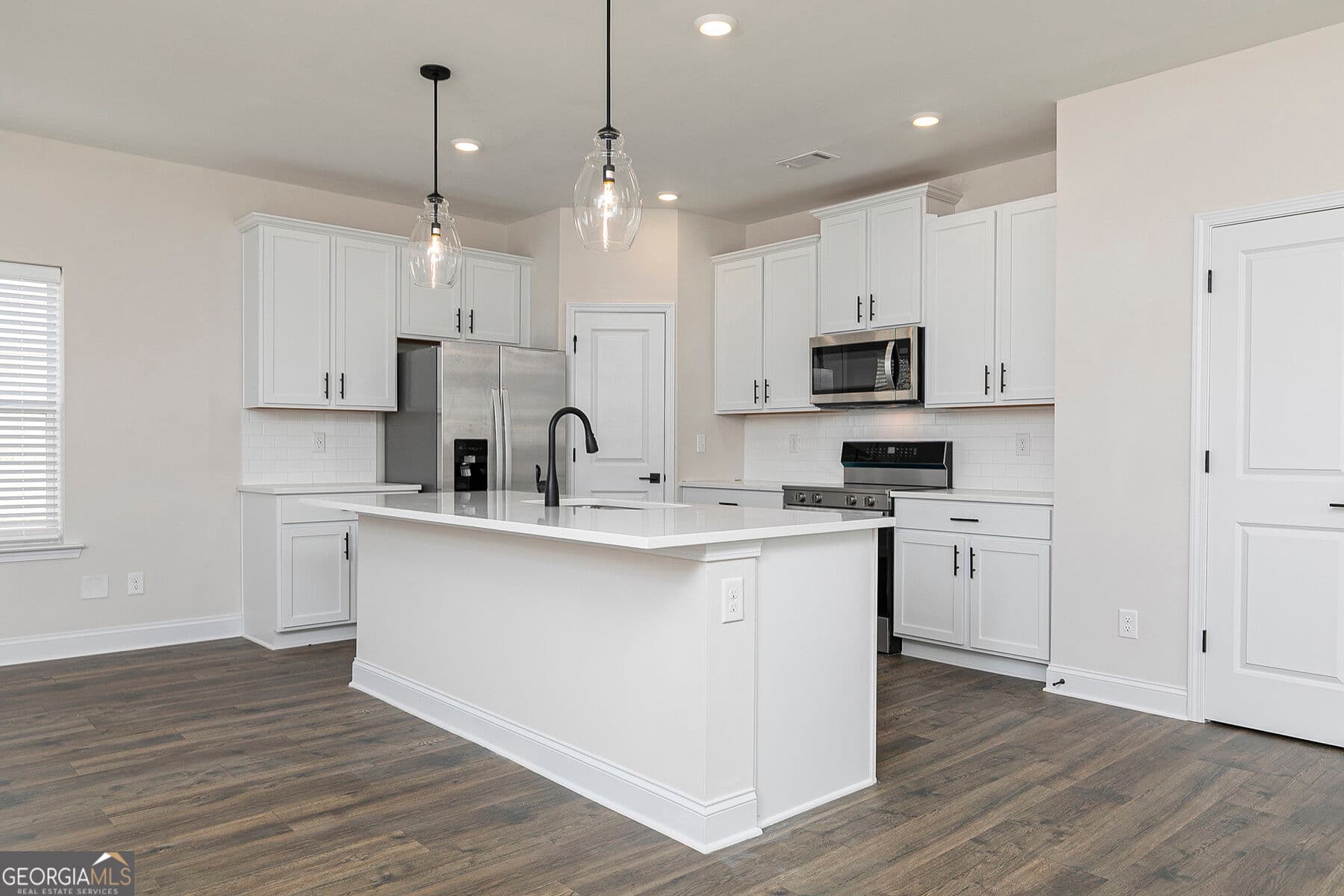 4 bedroom, 2.5 bathroom, 2,002 sq ft single family residence for sale at 100 Cantrell Drive, Dallas, GA 30157 — photo 6