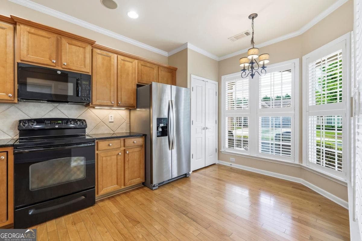 2 bedroom, 2 bathroom, 1,154 sq ft single family residence for sale at 1371 Summer Hollow Road, Greensboro, GA 30642 — photo 7