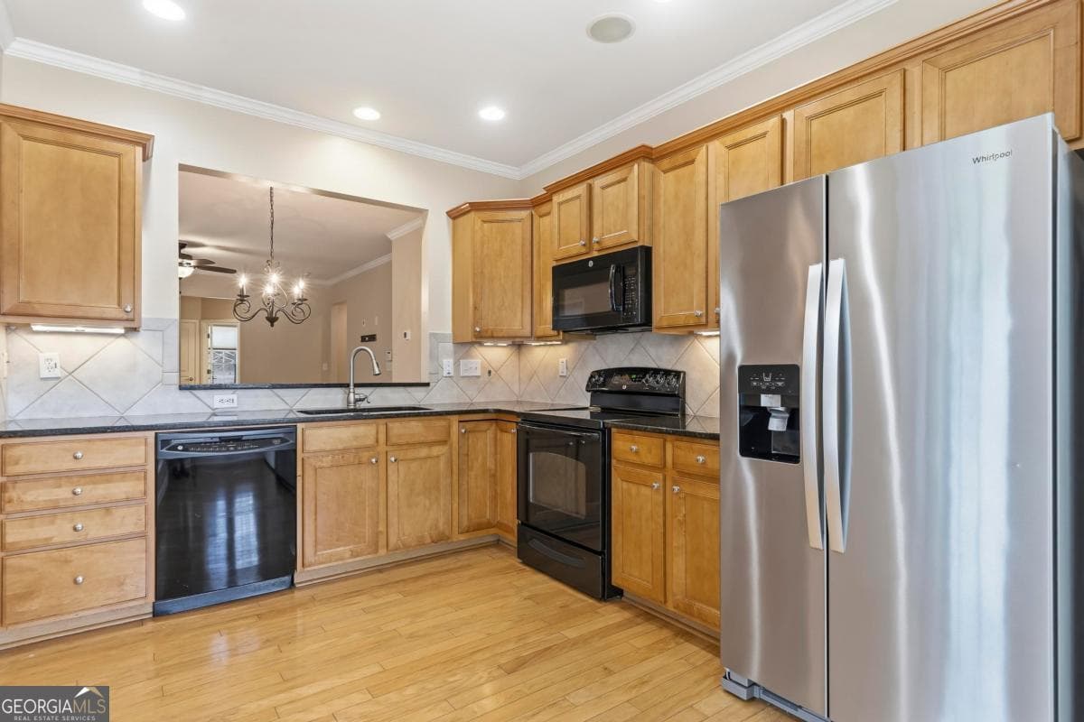 2 bedroom, 2 bathroom, 1,154 sq ft single family residence for sale at 1371 Summer Hollow Road, Greensboro, GA 30642 — photo 8