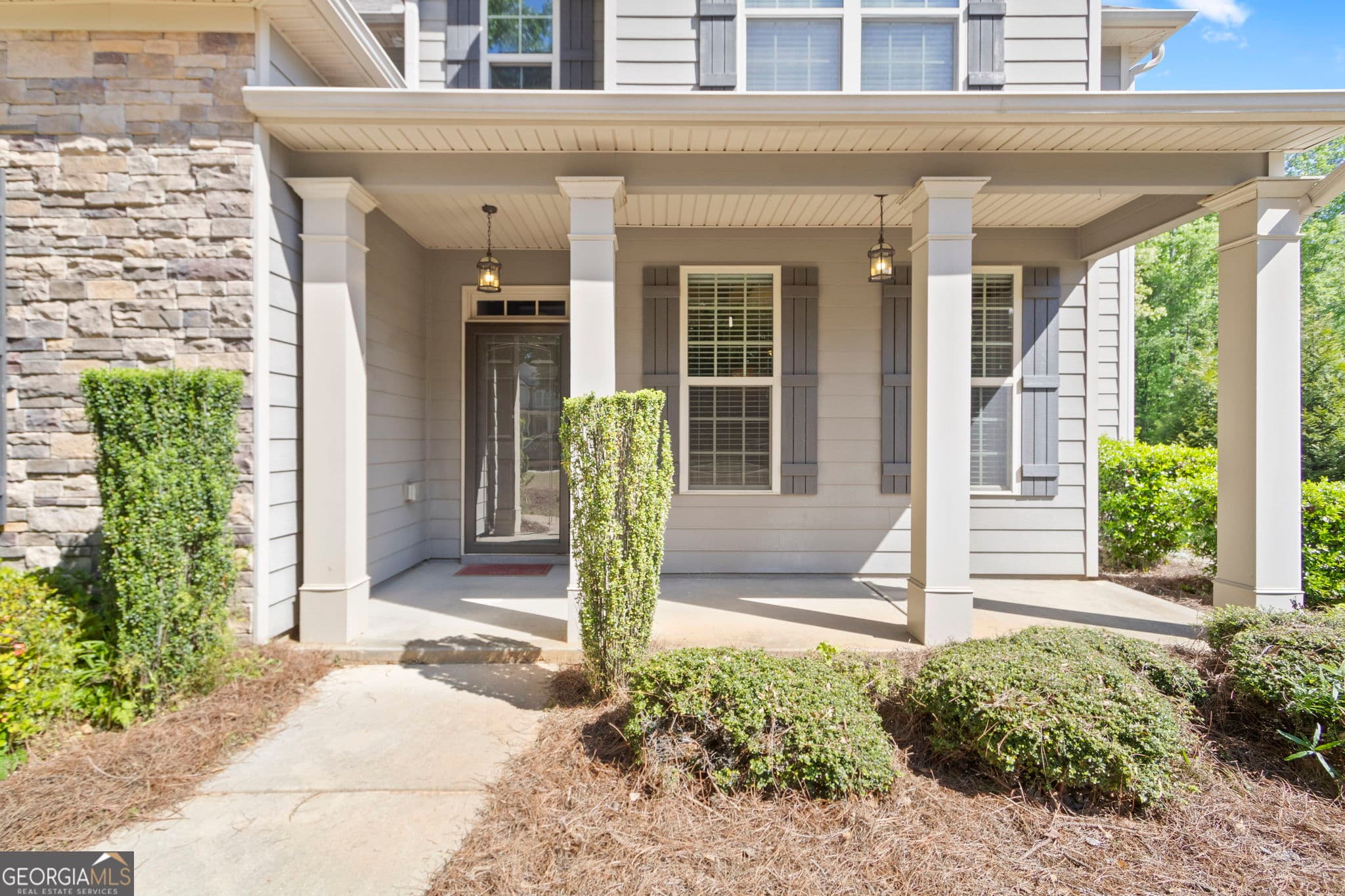 4 bedroom, 2.5 bathroom, 2,500 sq ft single family residence for sale at 127 Austin Storey Circle, Newnan, GA 30263 — photo 2