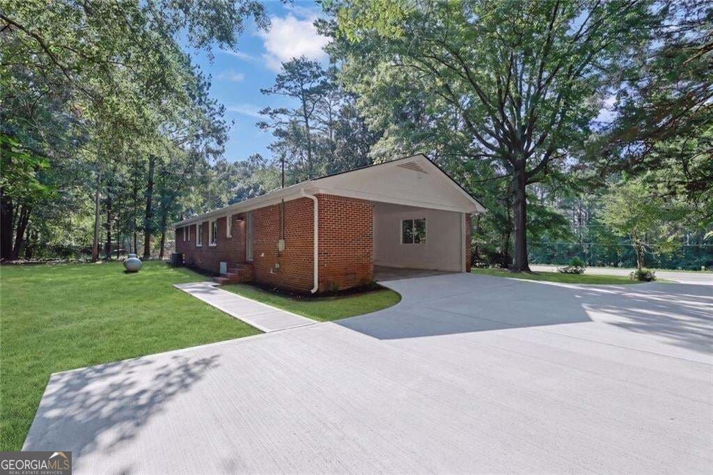 4 bedroom, 2 bathroom, 1,892 sq ft single family residence for sale at 1924 Mountain Creek Church Road, Monroe, GA 30656 — photo 4