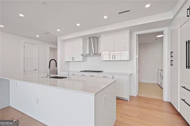 2 bedroom, 2.5 bathroom, 1,952 sq ft condominium for rent at 2425 Peachtree Road 1402, Atlanta, GA 30309 for $9,000 a month — photo 1 of 23