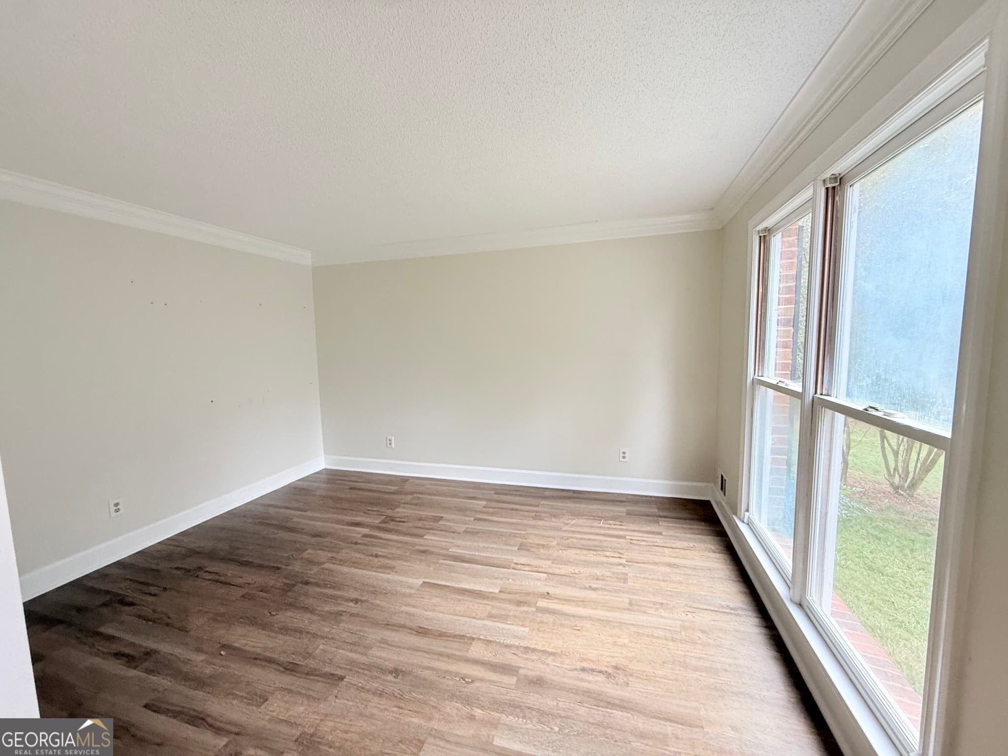 4 bedroom, 2.5 bathroom, 3,392 sq ft single family residence for sale at 130 Crimson Ridge, Tyrone, GA 30290 — photo 4