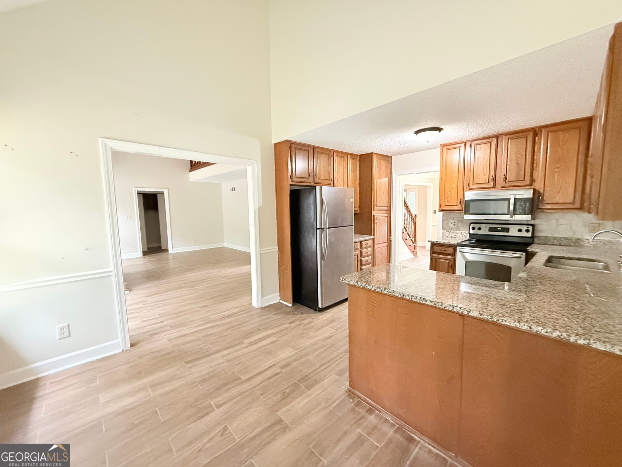 4 bedroom, 2.5 bathroom, 3,392 sq ft single family residence for sale at 130 Crimson Ridge, Tyrone, GA 30290 — photo 8
