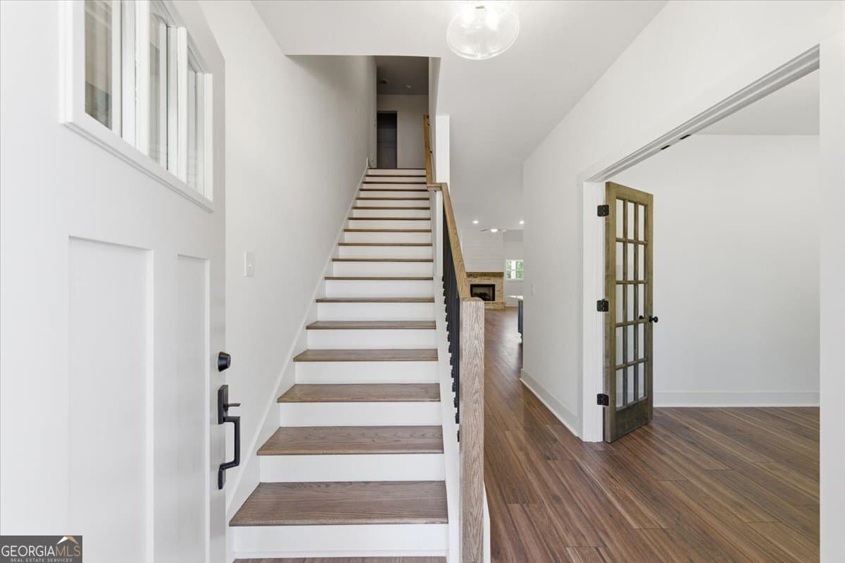 4 bedroom, 3.5 bathroom, 2,460 sq ft single family residence for sale at 141 Old Alabama Road, Emerson, GA 30137 — photo 6