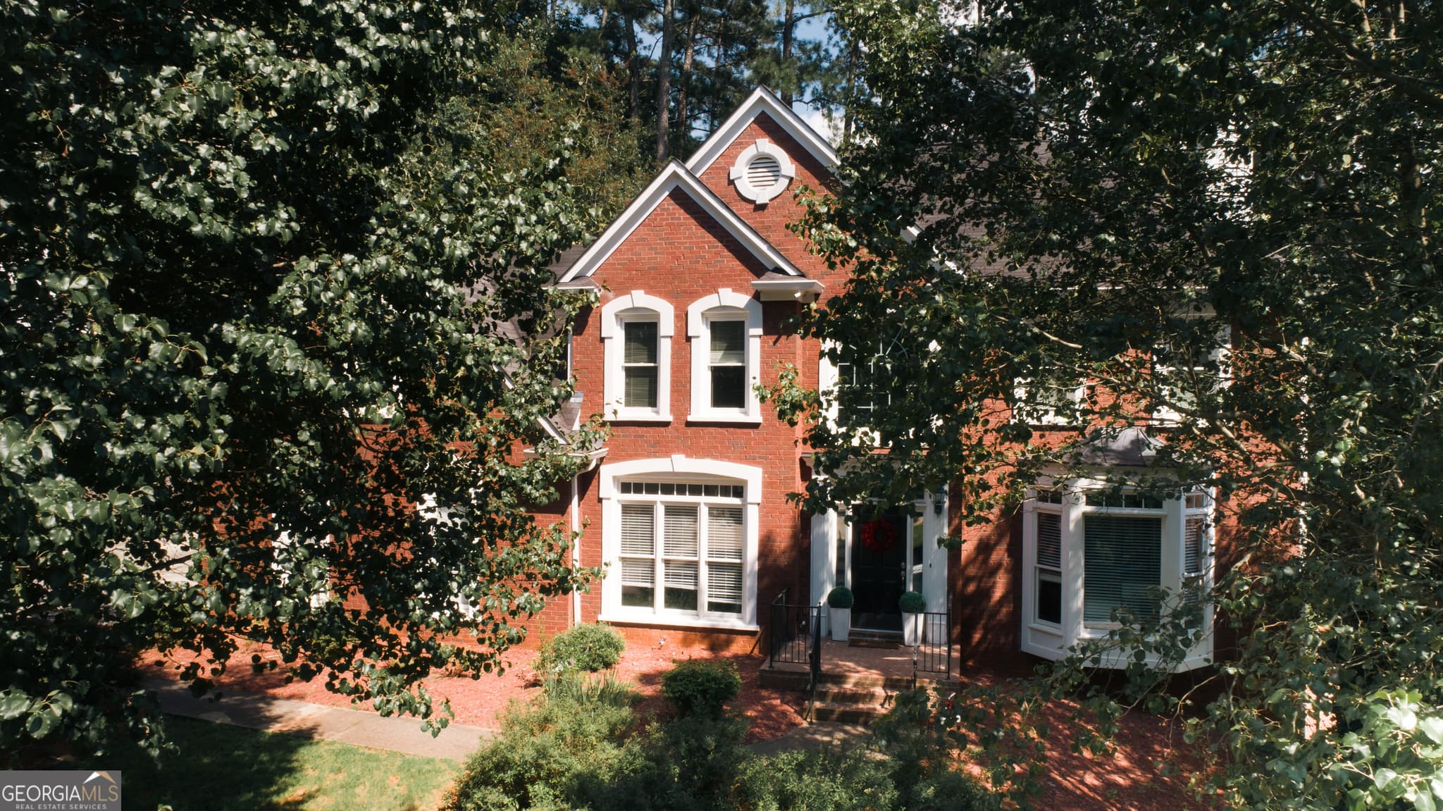 5 bedroom, 3.5 bathroom, 3,857 sq ft single family residence for sale at 525 White Ridge Trace, Lawrenceville, GA 30043 — photo 4