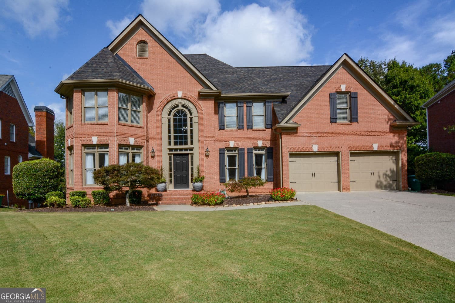 6 bedroom, 5 bathroom, 4,792 sq ft single family residence sold at 4089 Yellow Ginger Glen, Peachtree Corners, GA 30092