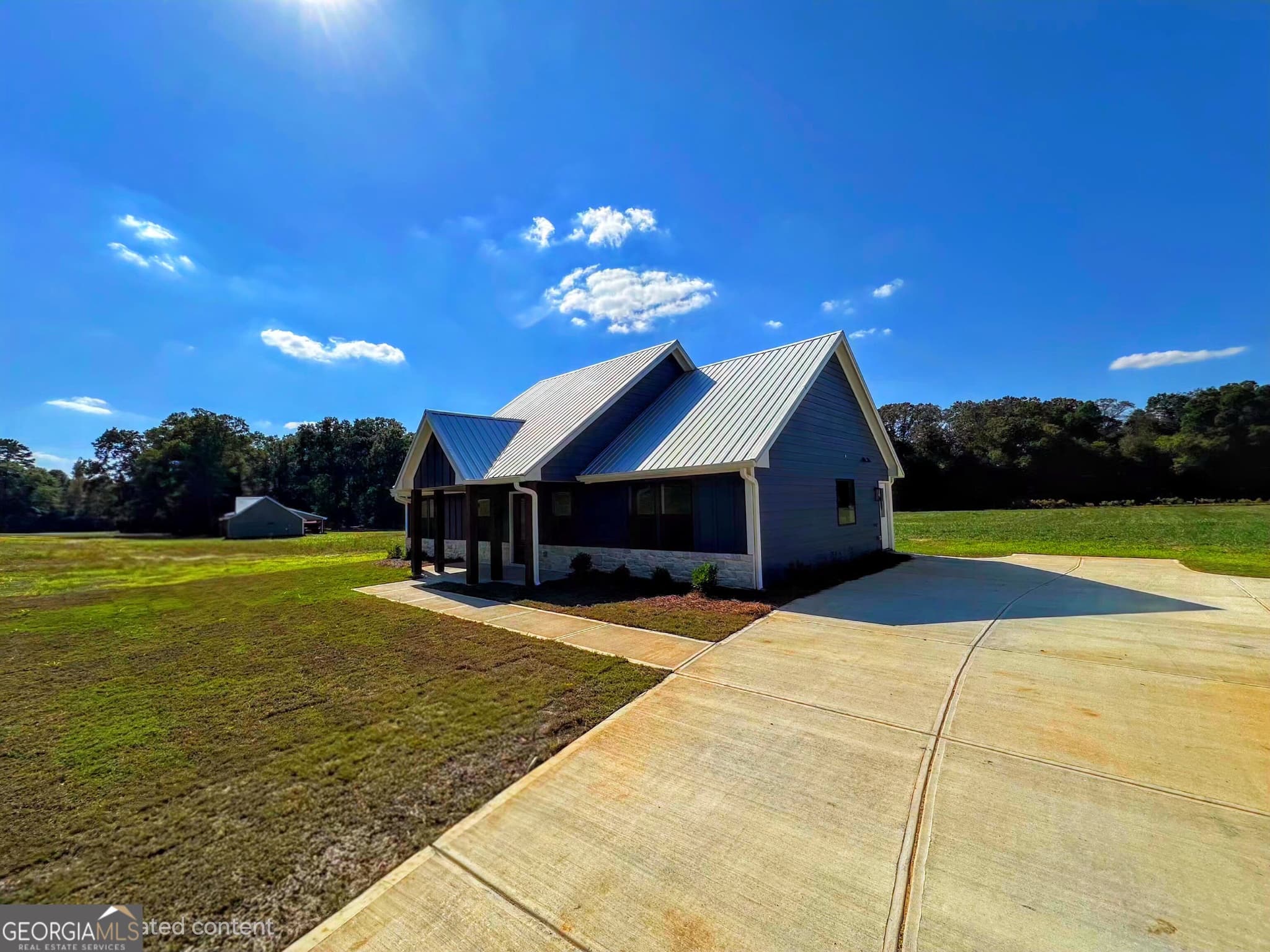 3 bedroom, 2 bathroom single family residence for sale at 3300 Collard Valley Road, Cedartown, GA 30125 — photo 9
