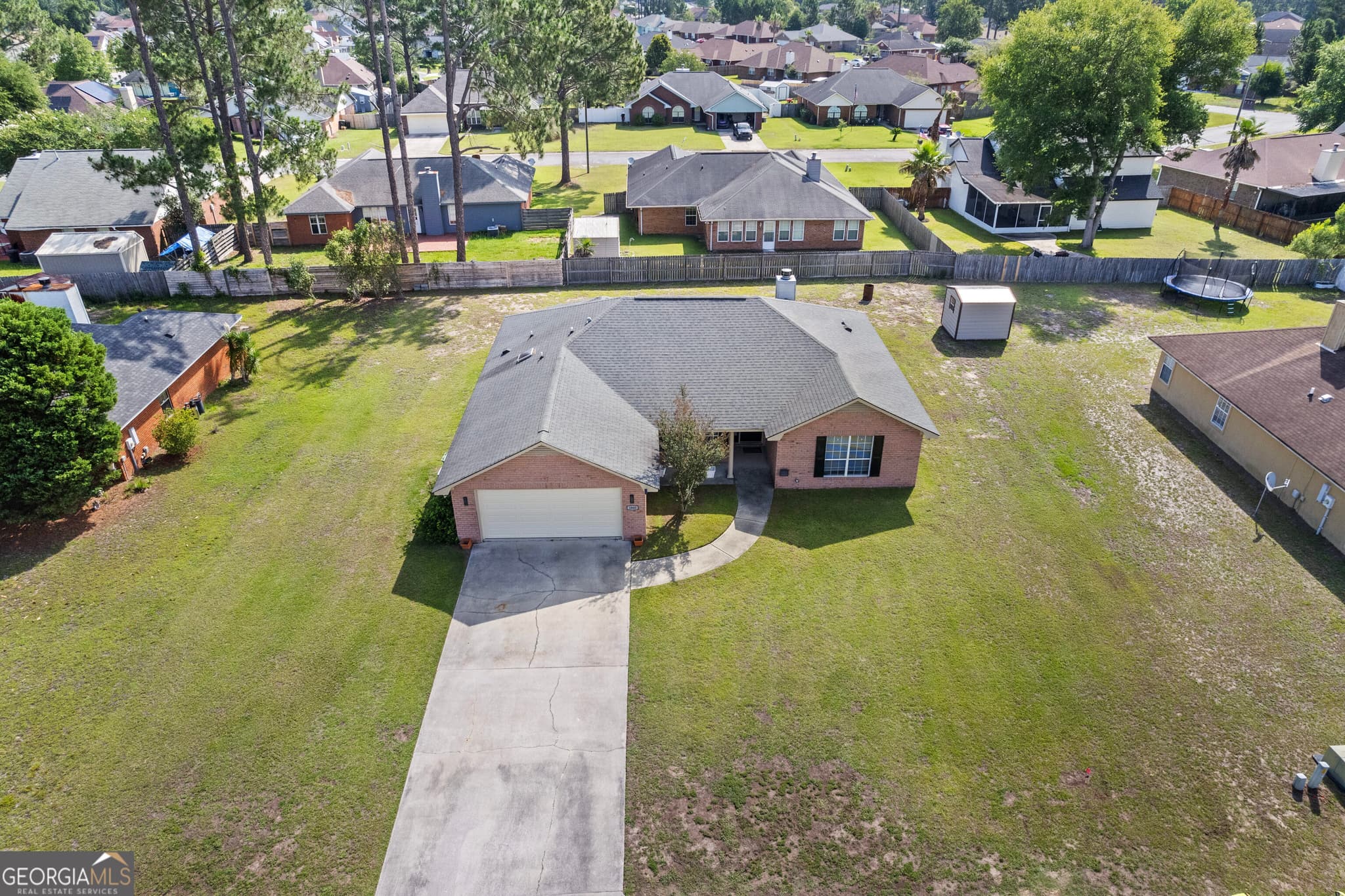 4 bedroom, 2 bathroom, 2,030 sq ft single family residence for sale at 1805 Blair Court, Hinesville, GA 31313 — photo 2