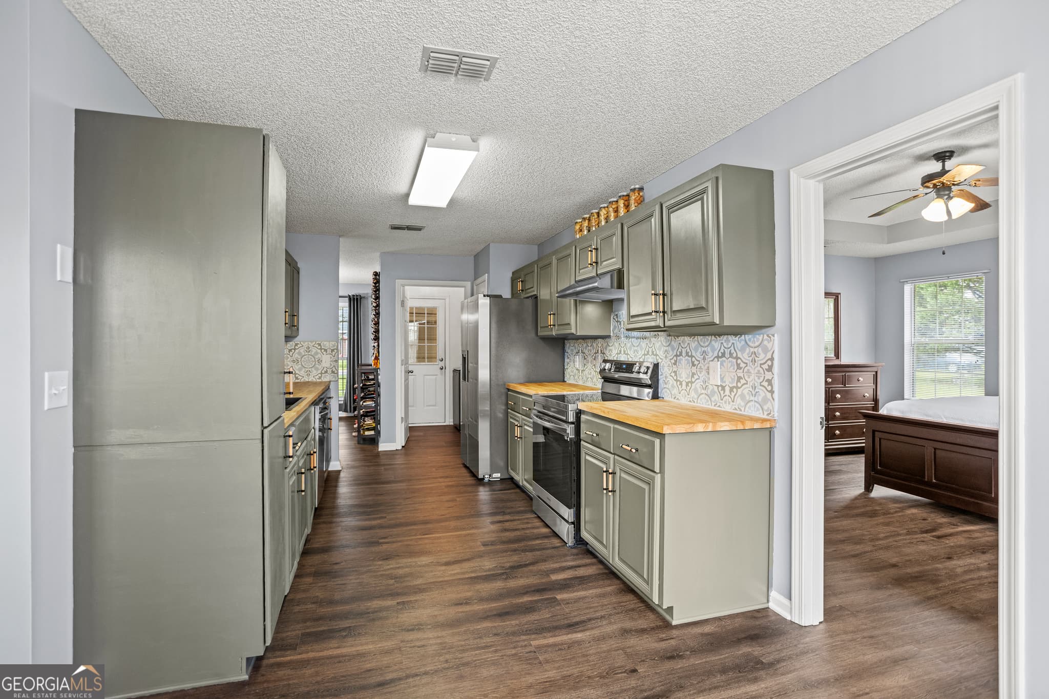 4 bedroom, 2 bathroom, 2,030 sq ft single family residence for sale at 1805 Blair Court, Hinesville, GA 31313 — photo 9