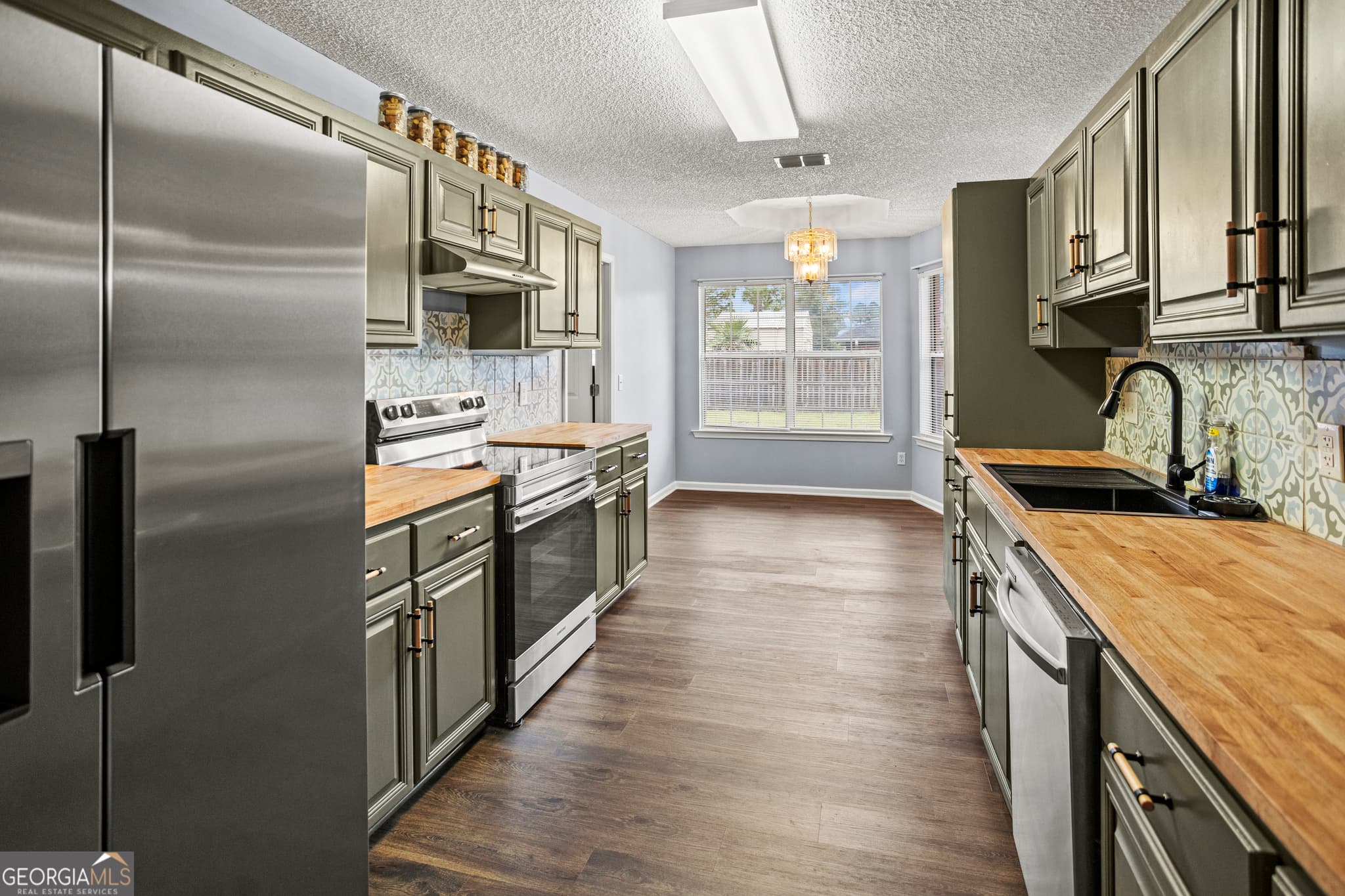 4 bedroom, 2 bathroom, 2,030 sq ft single family residence for sale at 1805 Blair Court, Hinesville, GA 31313 — photo 10