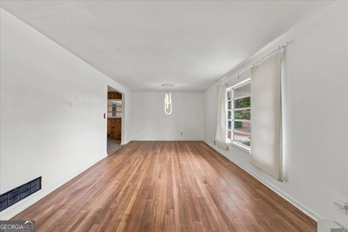 4 bedroom, 2 bathroom, 2,894 sq ft single family residence for sale at 3457 Springside Drive, Decatur, GA 30032 — photo 6