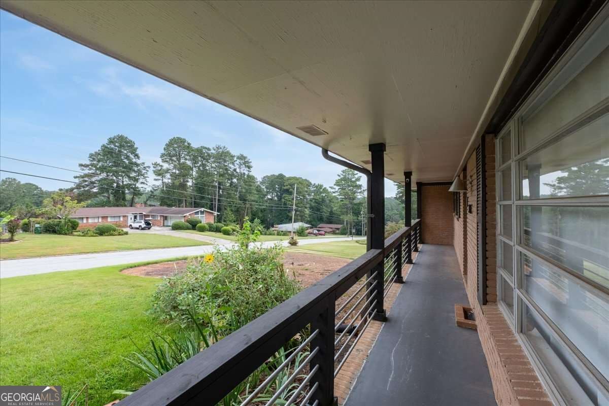 4 bedroom, 2 bathroom, 2,894 sq ft single family residence for sale at 3457 Springside Drive, Decatur, GA 30032 — photo 4