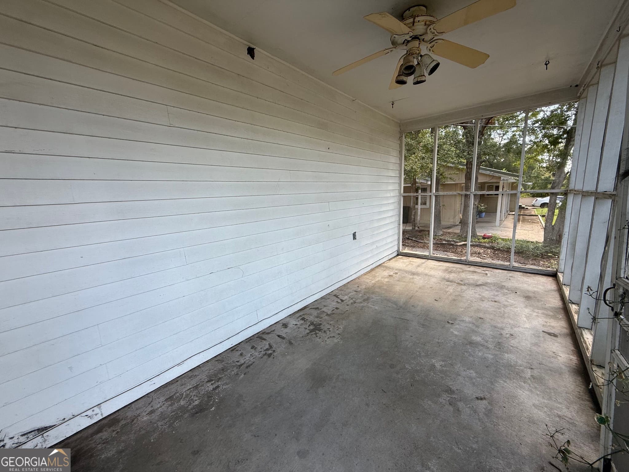 3 bedroom, 3 bathroom, 1,895 sq ft single family residence for sale at 210 S Mulberry Street, Statesboro, GA 30458 — photo 2