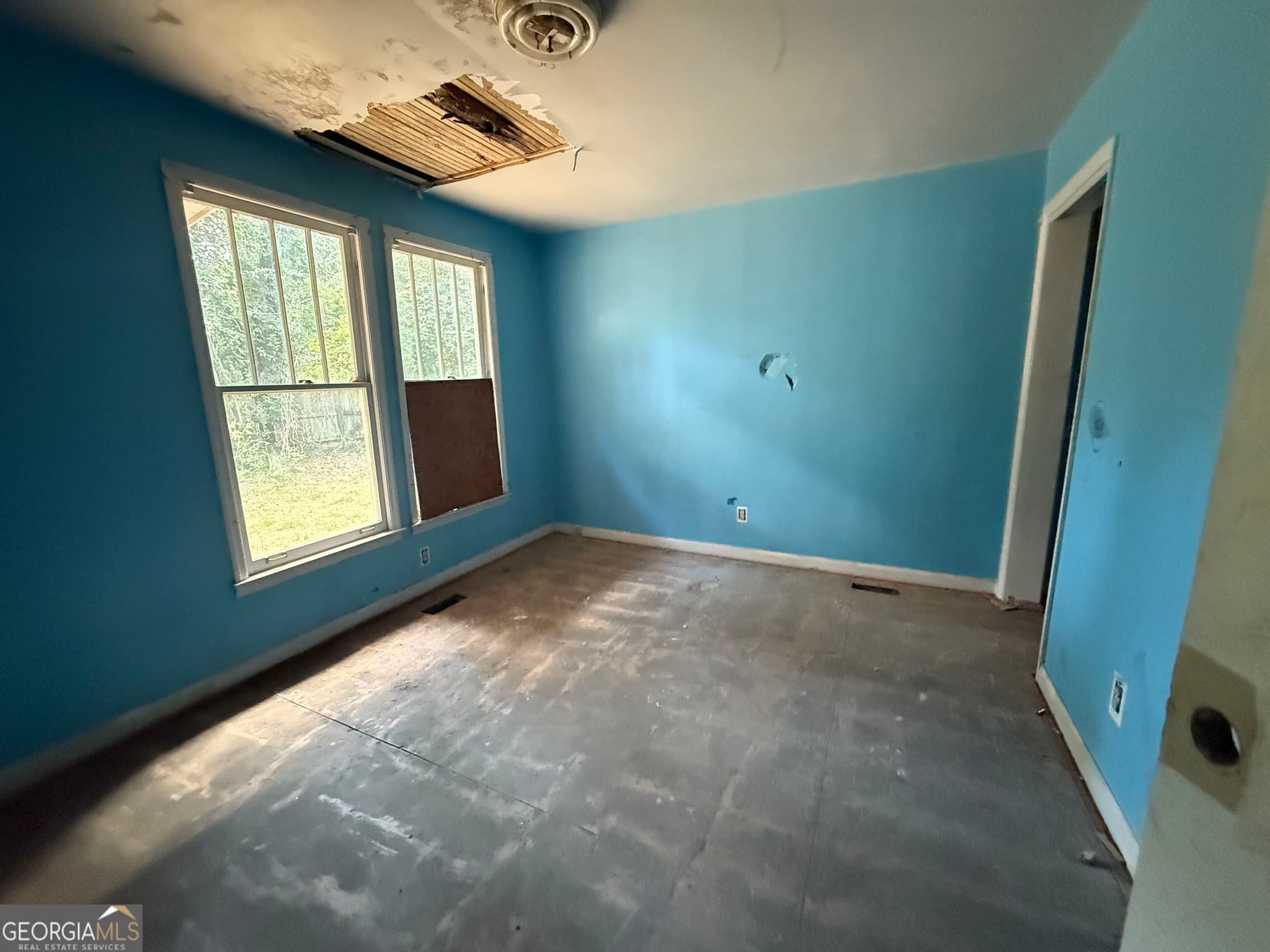 3 bedroom, 3 bathroom, 1,895 sq ft single family residence for sale at 210 S Mulberry Street, Statesboro, GA 30458 — photo 6