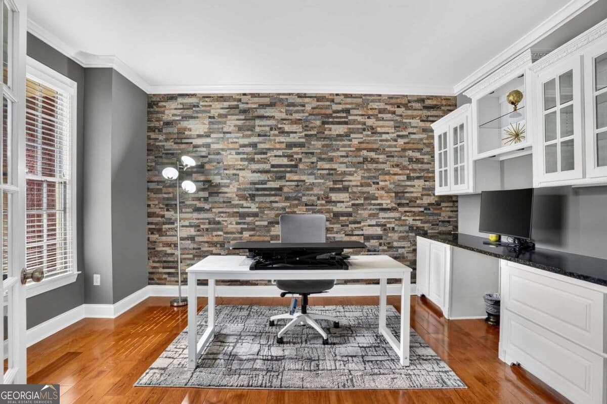 5 bedroom, 4.5 bathroom, 5,810 sq ft single family residence for sale at 335 Chickering Lake Court, Roswell, GA 30075 — photo 7