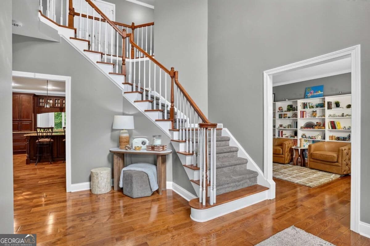 5 bedroom, 4.5 bathroom, 5,810 sq ft single family residence for sale at 335 Chickering Lake Court, Roswell, GA 30075 — photo 9